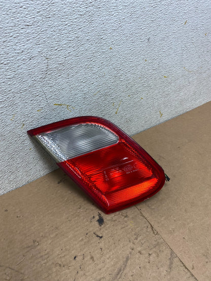 1998-2003 Mercedes Benz CLK Inner Left Driver LH Side Tail Light Lamp P5253 DW2