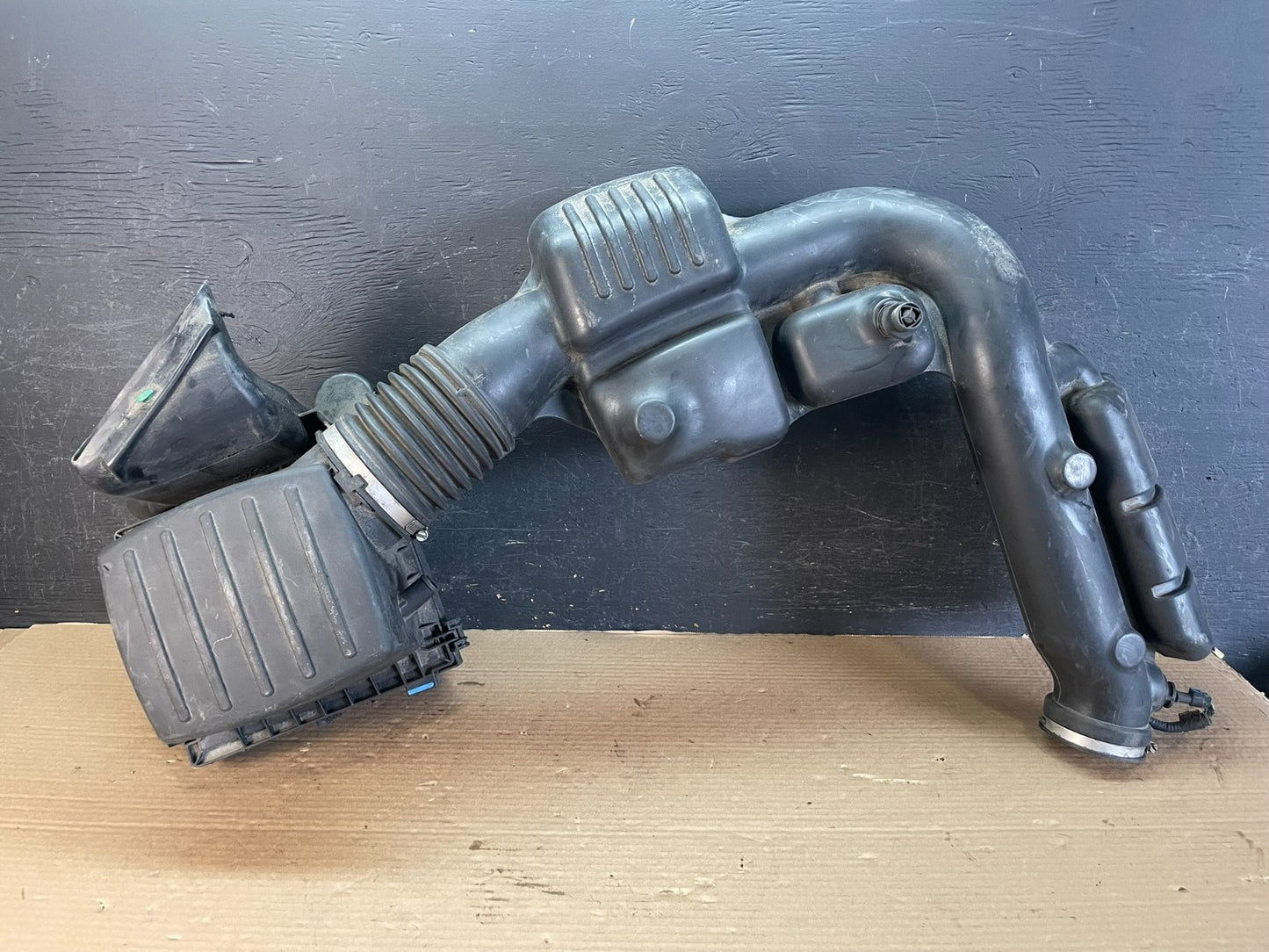 2011-2013 Grand Cherokee Dodge Durango 3.6L Resonator Air Intake Tube AF3433 DG0