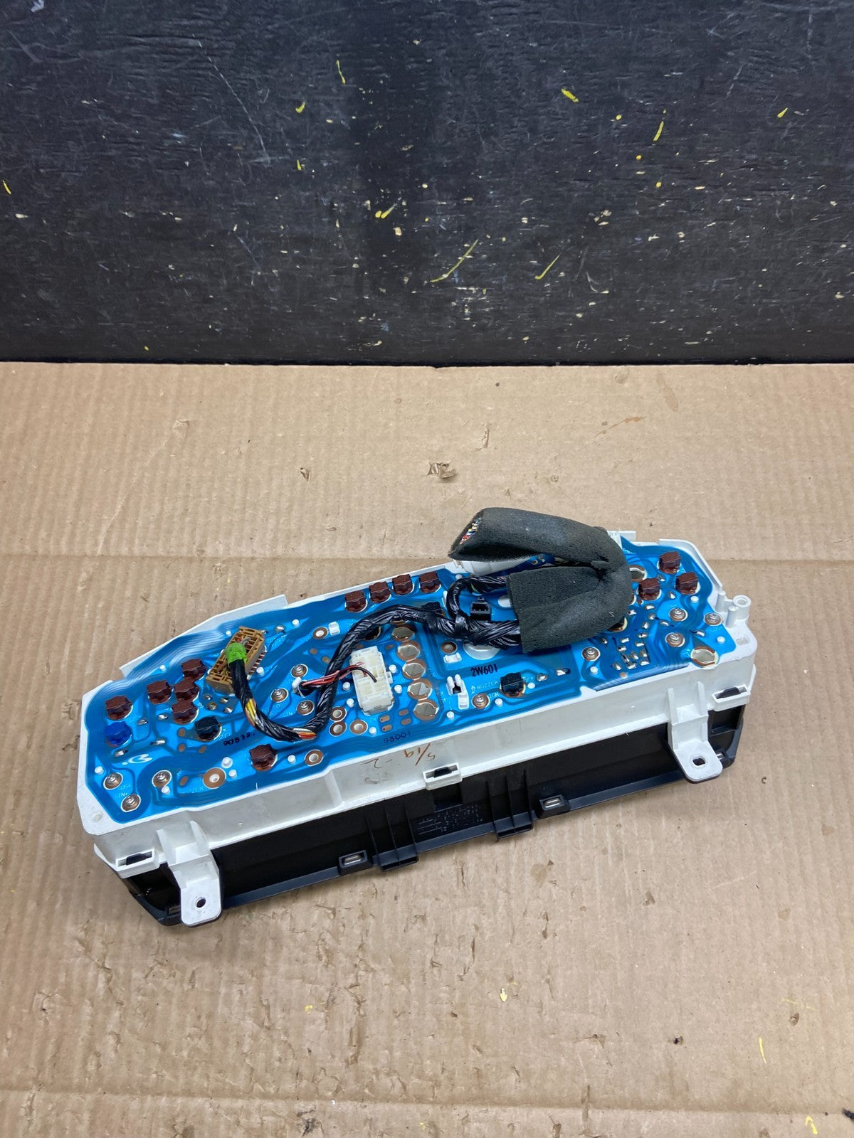 2000 Nissan Pathfinder Speedometer Cluster Gauge OEM AB89705