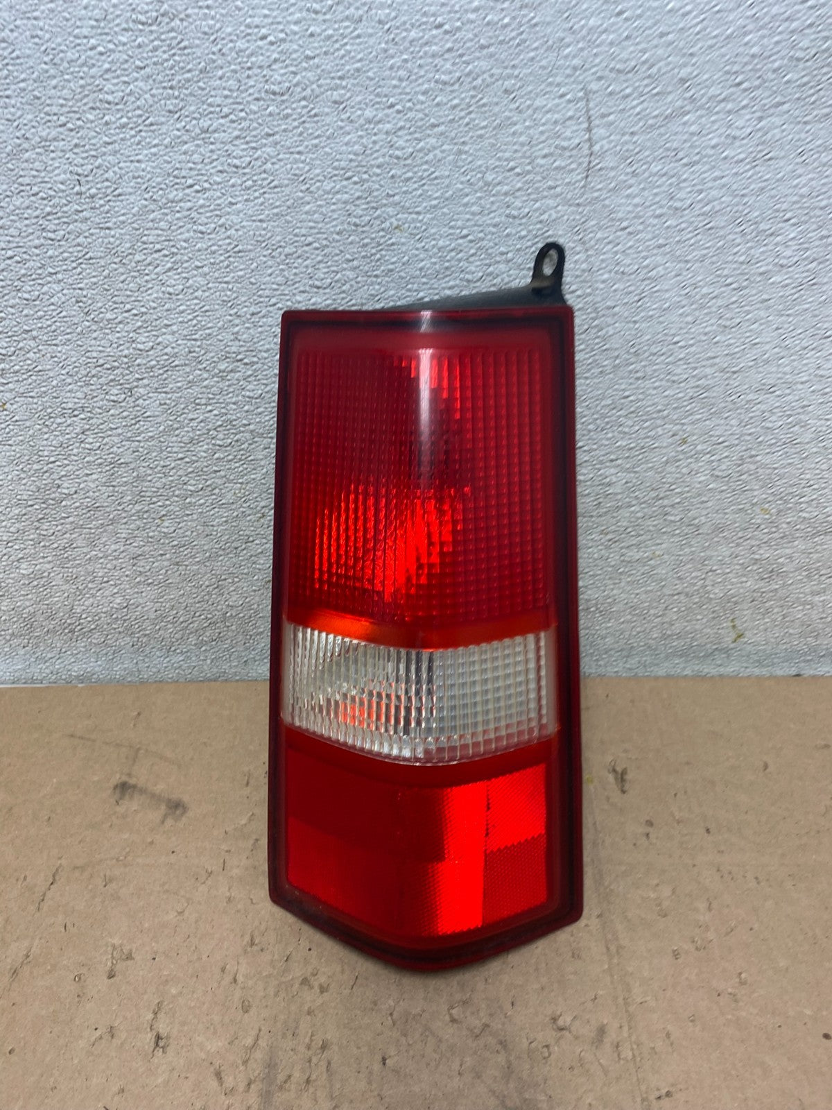 2003 2017 Chevrolet Express 1500 2500 3500 Right Passenger Tail Light S3983 DW0