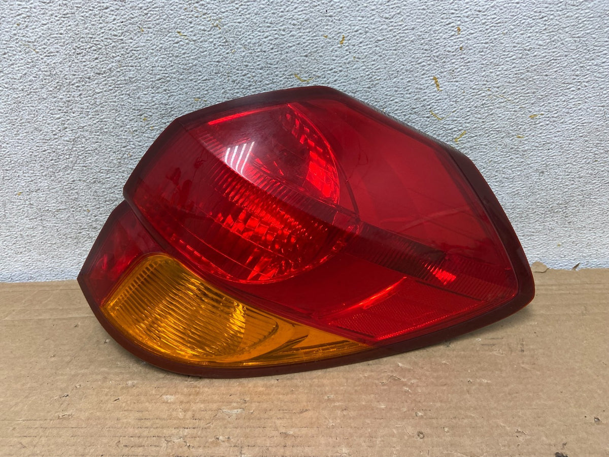 2005 2006 2007 Subaru Outback Right Passenger Side Tail Light AH8864 DG0