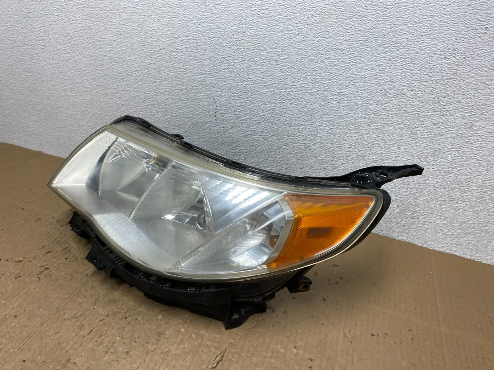 2009-2013 Subaru Forester Left Driver LH Halogen Headlight AC0122 DW1
