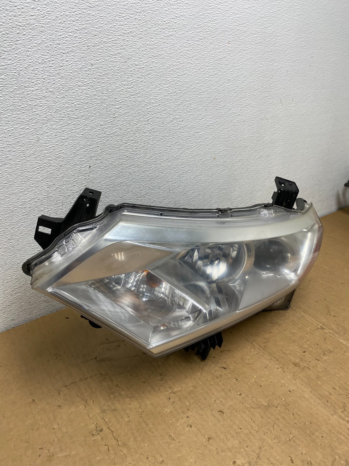 2012 to 2017 Nissan Quest Left Driver LH Side Headlight Halogen AD1201 DW2