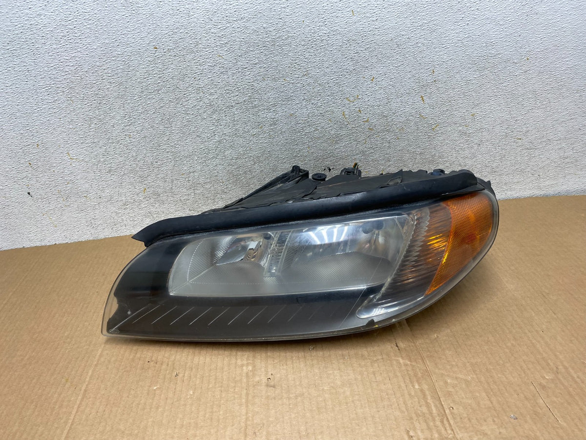 2008 to 2013 Volvo XC70 V70 S80 Driver Side Left Halogen Headlight AI5713 DW0
