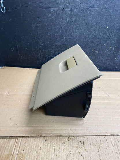 2004 to 2008 Ford F-150 Front Right Passenger Storage Glove Box AG0101 DG3