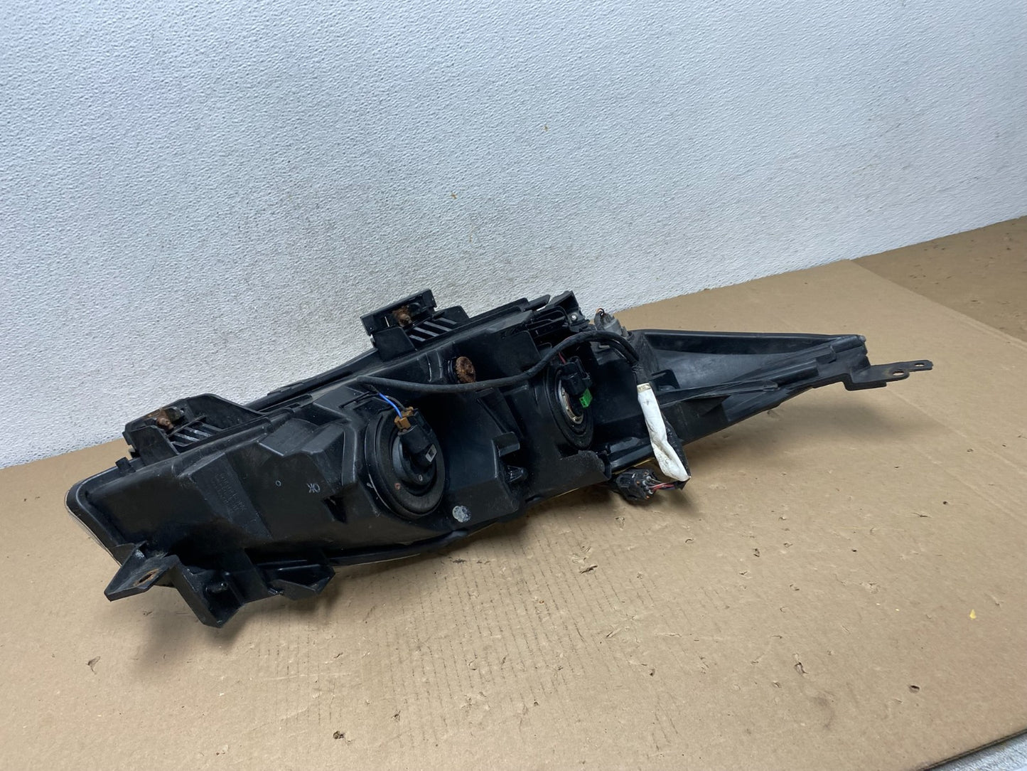 2010 - 2013 Mazda 3 Left Driver LH Halogen Headlight AF3192 DW5