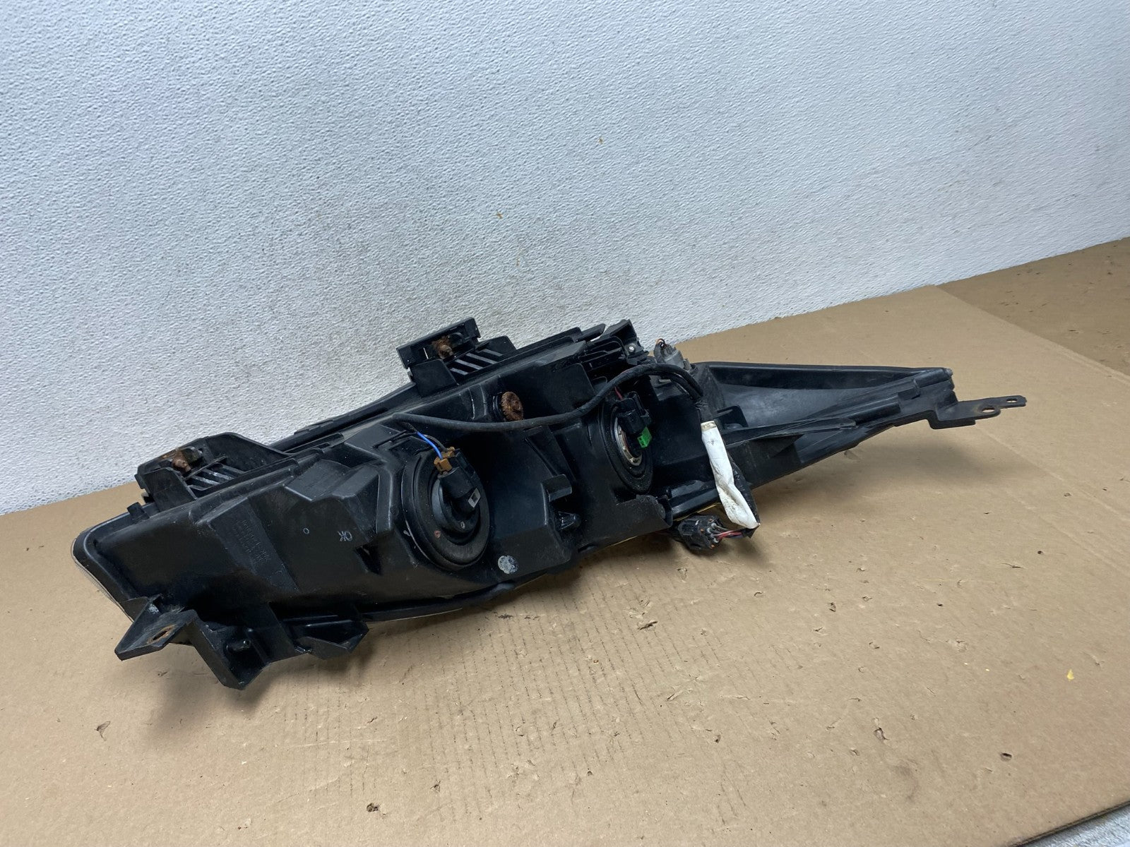 2010 - 2013 Mazda 3 Left Driver LH Halogen Headlight AF3192 DW5