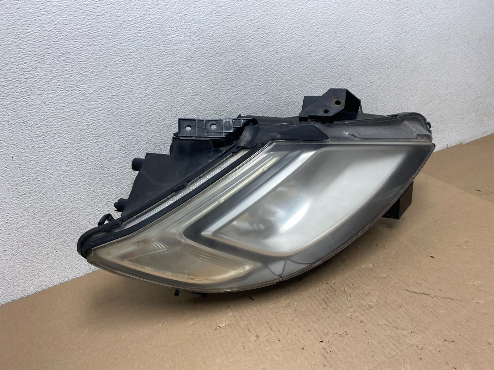 2007 - 2009 Mazda Cx9 Cx-9 Right Passenger RH Headlight Halogen AG5797 DW2