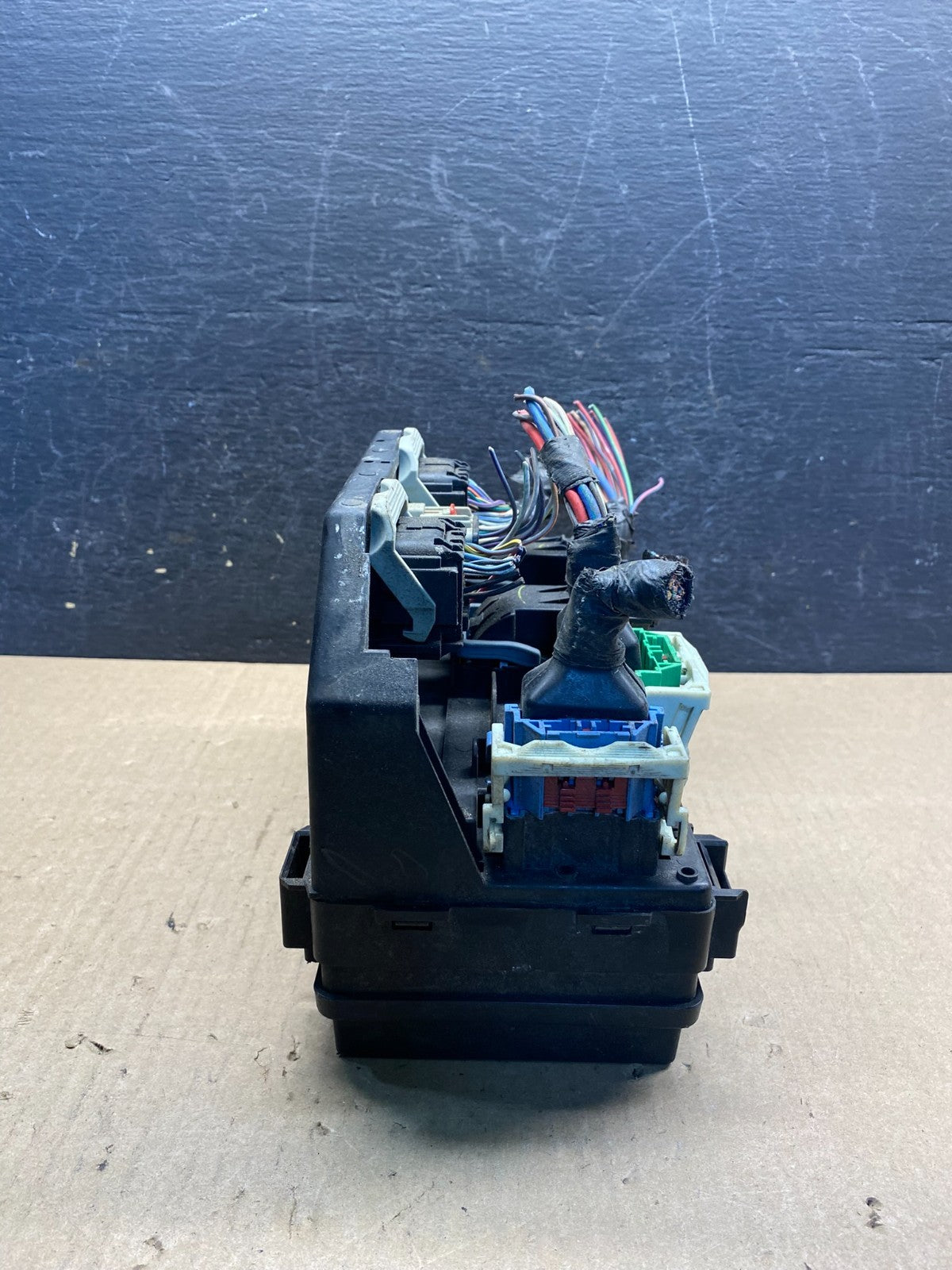 2009 2010 Liberty Nitro TIPM Power Integrated Fuse Box Module AG9411 DW2