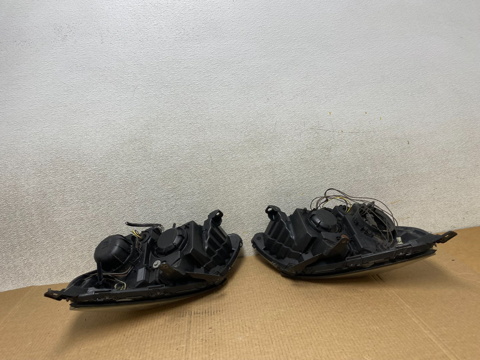 2010 - 2015 Chevrolet Equinox Halogen Headlights Left+Right Side Set OEM W381413