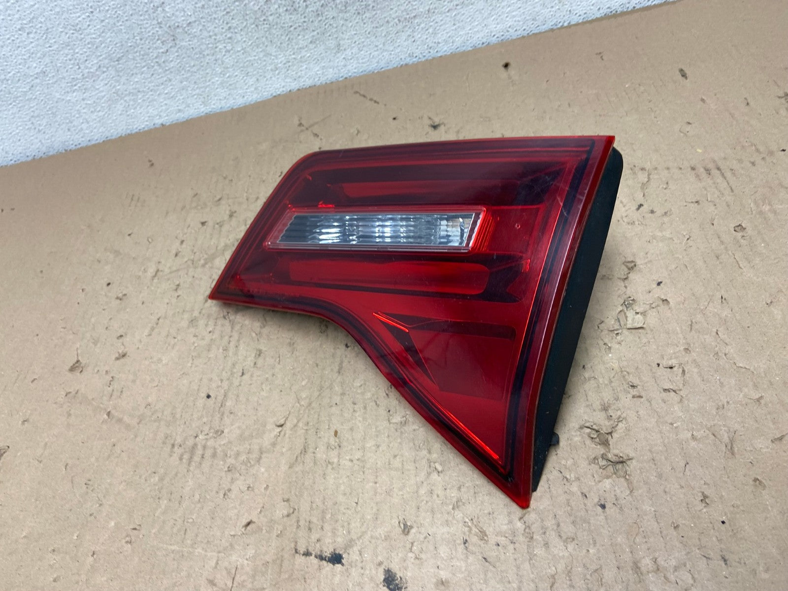 2010 - 2013 Acura Mdx Right Passenger Rh Side Inner Tail Light AF4292 LK1