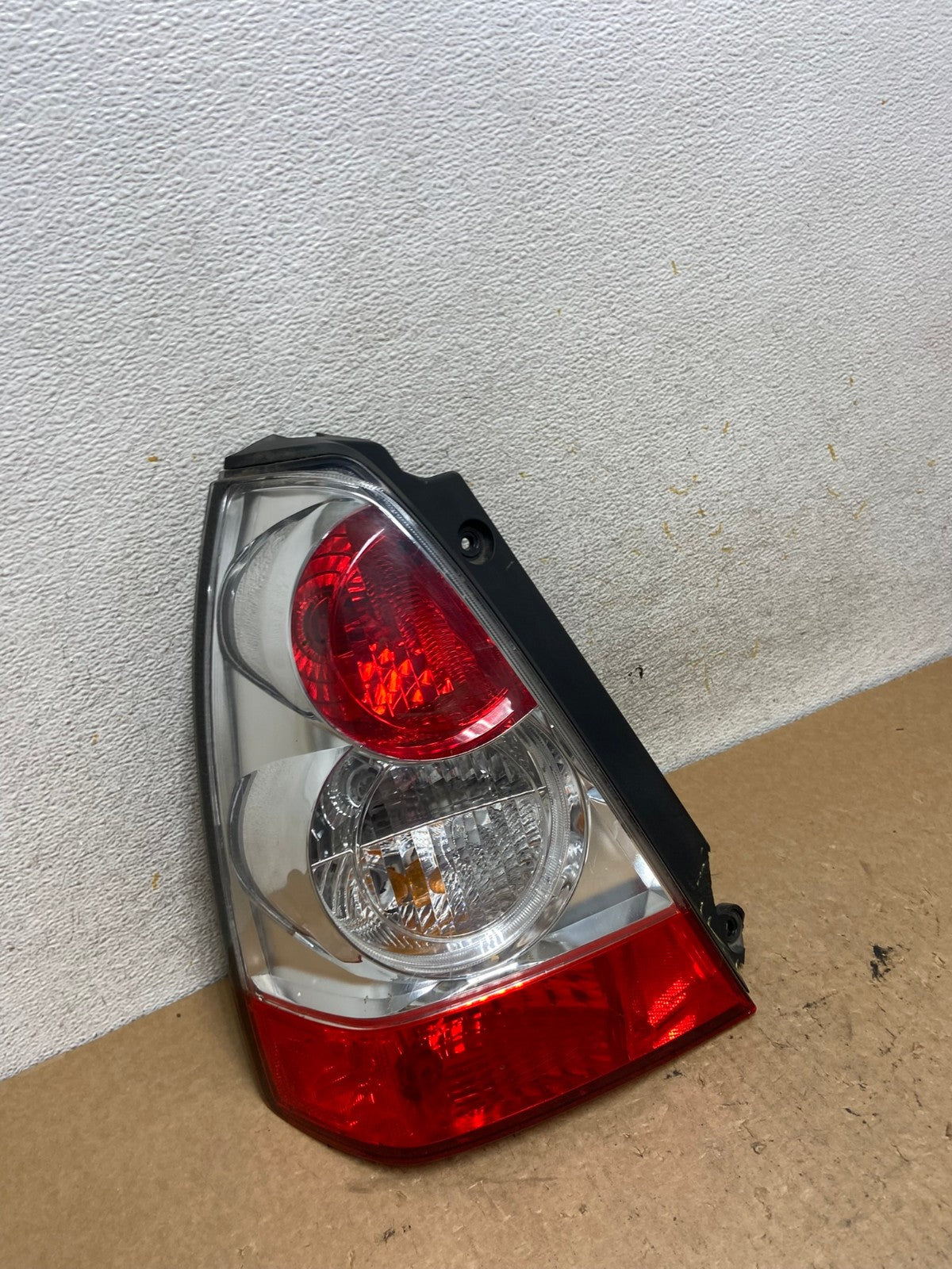 2006 2007 2008 Subaru Forester Left Driver LH Side Tail Light AI3587 LK2