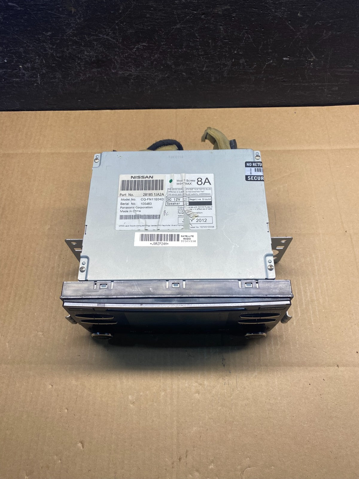 2013 to 2014 Nissan Quest AM FM Radio Stereo CD Player Receiver AD1545 DG3