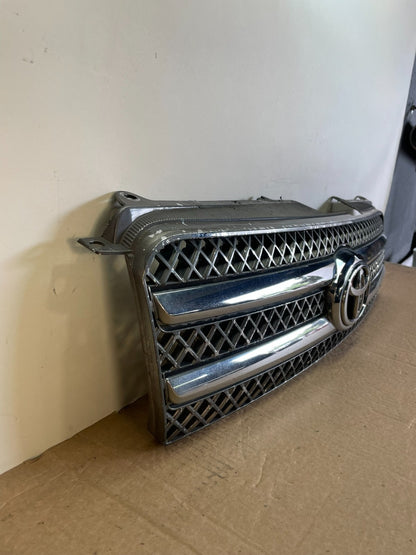 2006 to 2007 Toyota Highlander Front Upper Grille Grill With Emblem AG9820 DG2