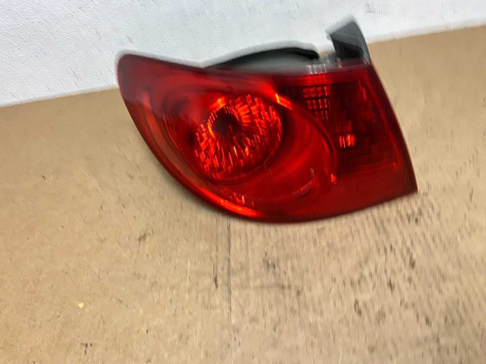2007 to 2010 Hyundai Elantra Sedan Left Driver Side Tail Light Oem AC3163 DW0