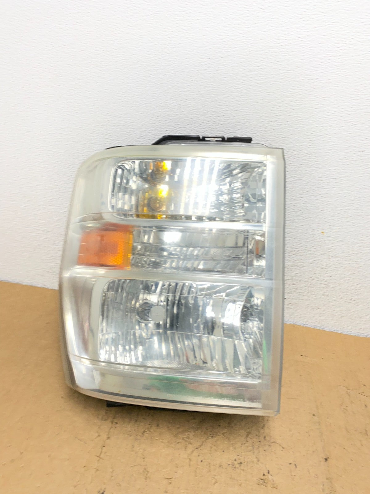 2008-2014 Ford Econoline E150 E250 E350 Right Passenger Headlight AD0693 DW0