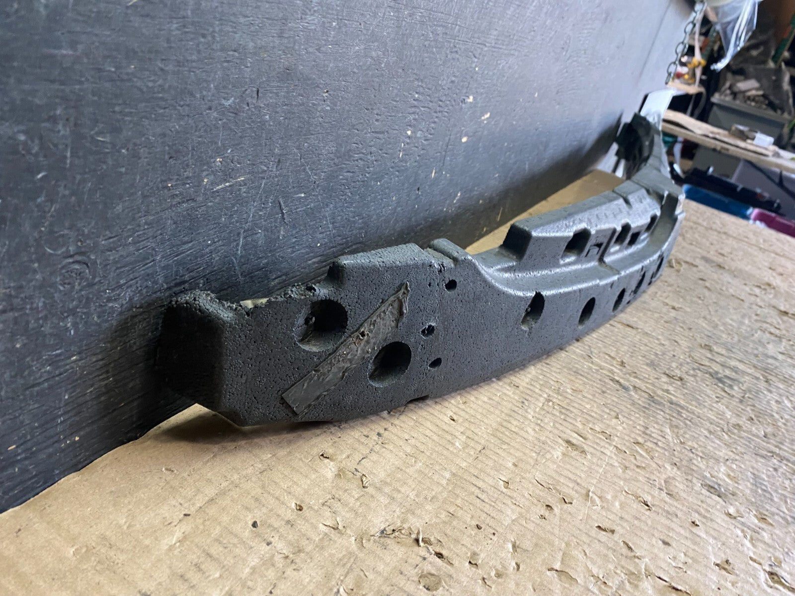 2010 to 2012 Lincoln MKT Front Impact Absorber N21132