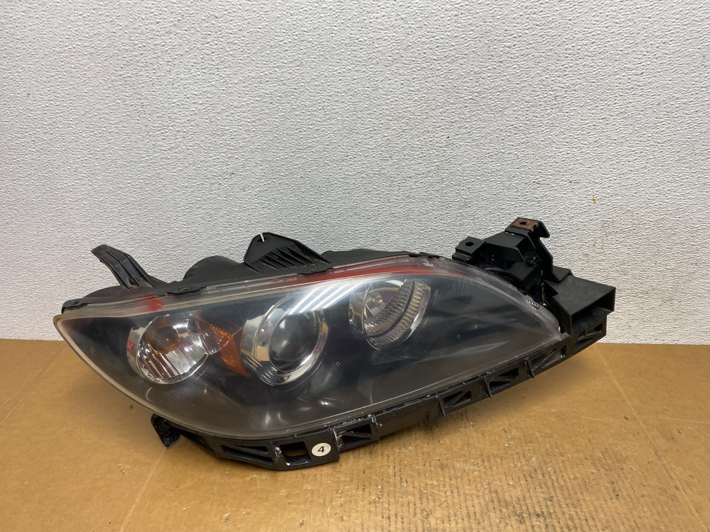 XENON 2004 to 2009 Mazda 3 Sedan Right Passenger Rh Side Headlight AE0637 DW0