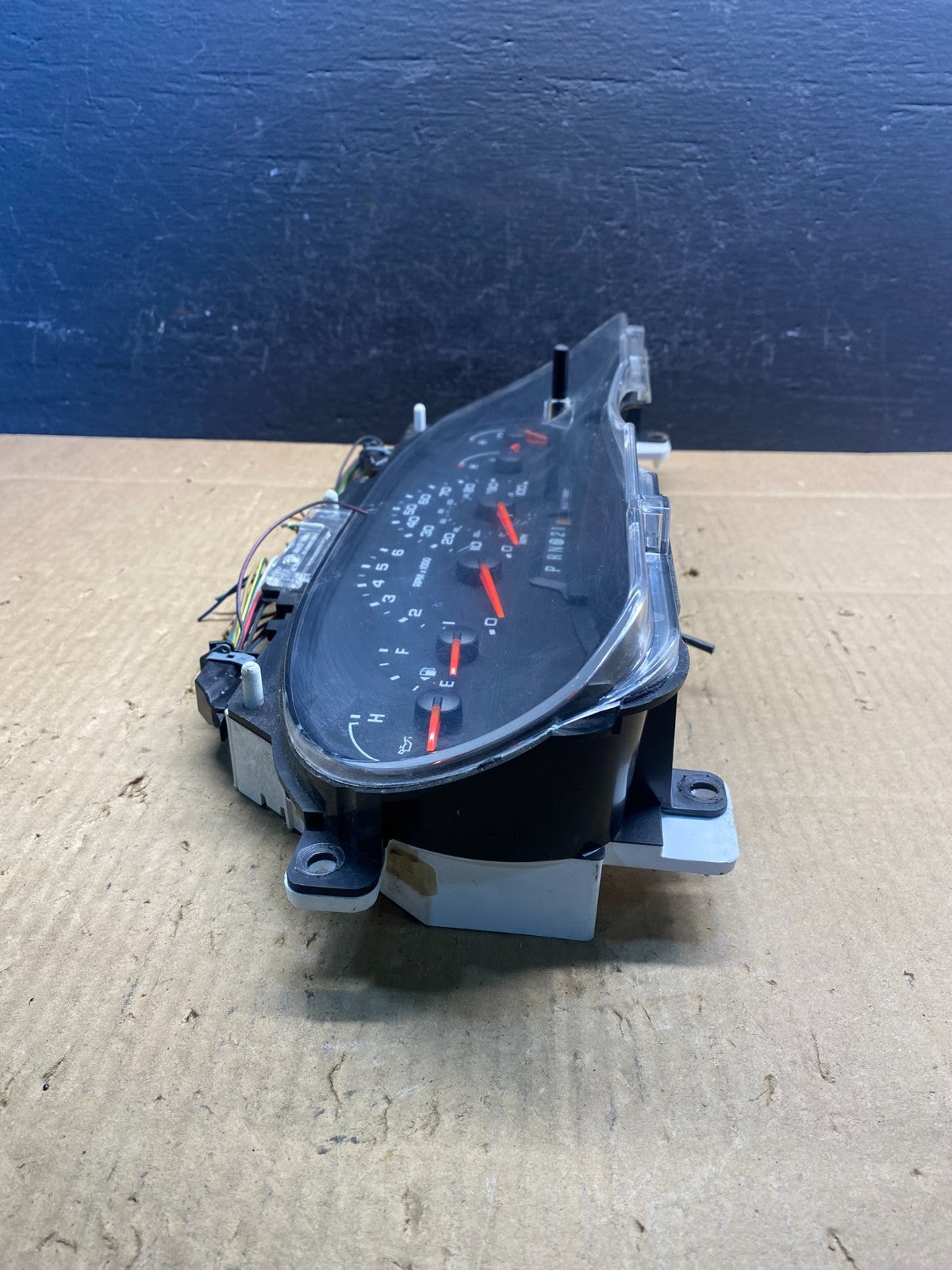 2006 Ford E350 Gauge Speedometer Cluster AD1659 DG1