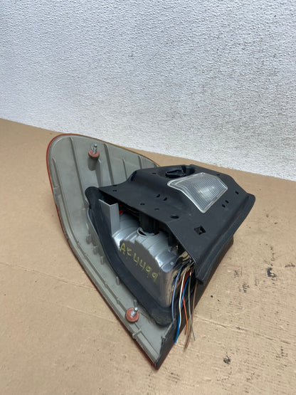 2002 - 2005 BMW 3 E46 Series Right Passenger RH Side Tail Light AF4499 LK5