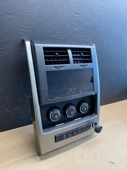 2008 to 2012 Jeep Liberty Dash Climate Temperature Control Radio Bezel ac6237 DG2