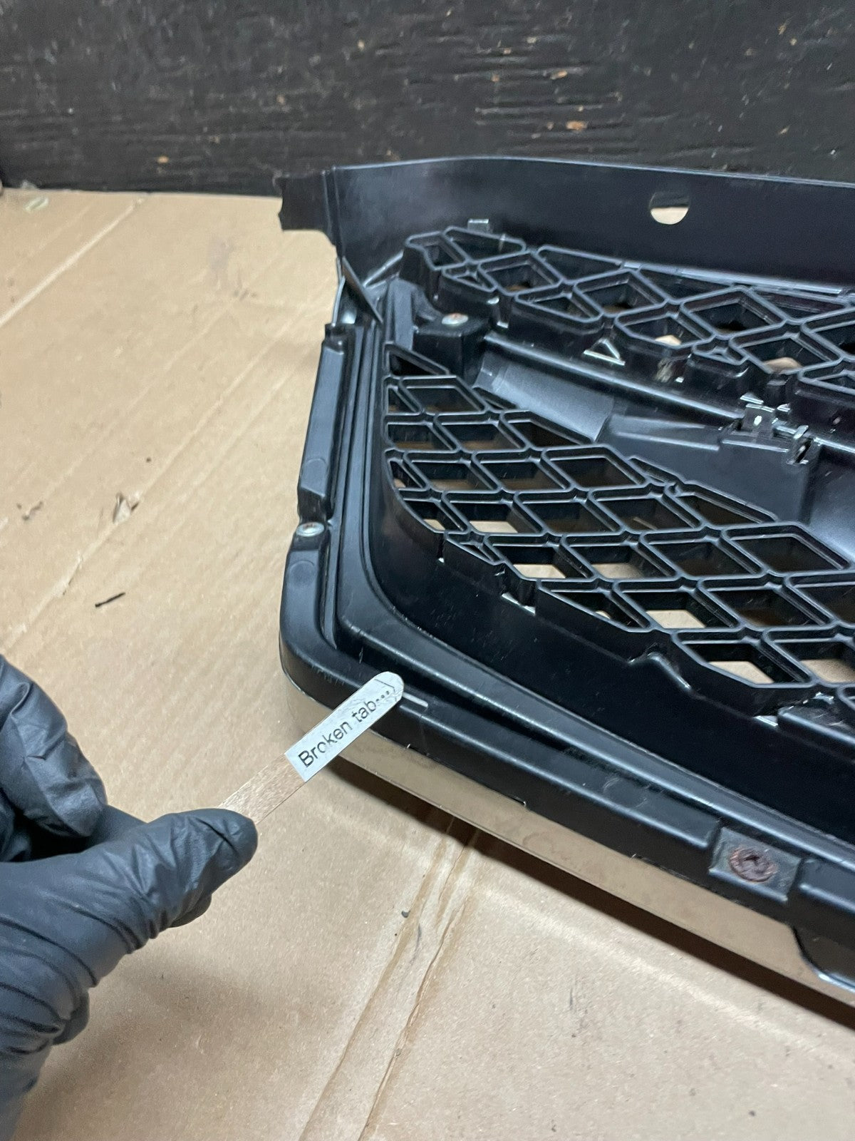 2010 to 2012 Subaru Legacy Outback Wagon Front Grill Grille T3861 DG9