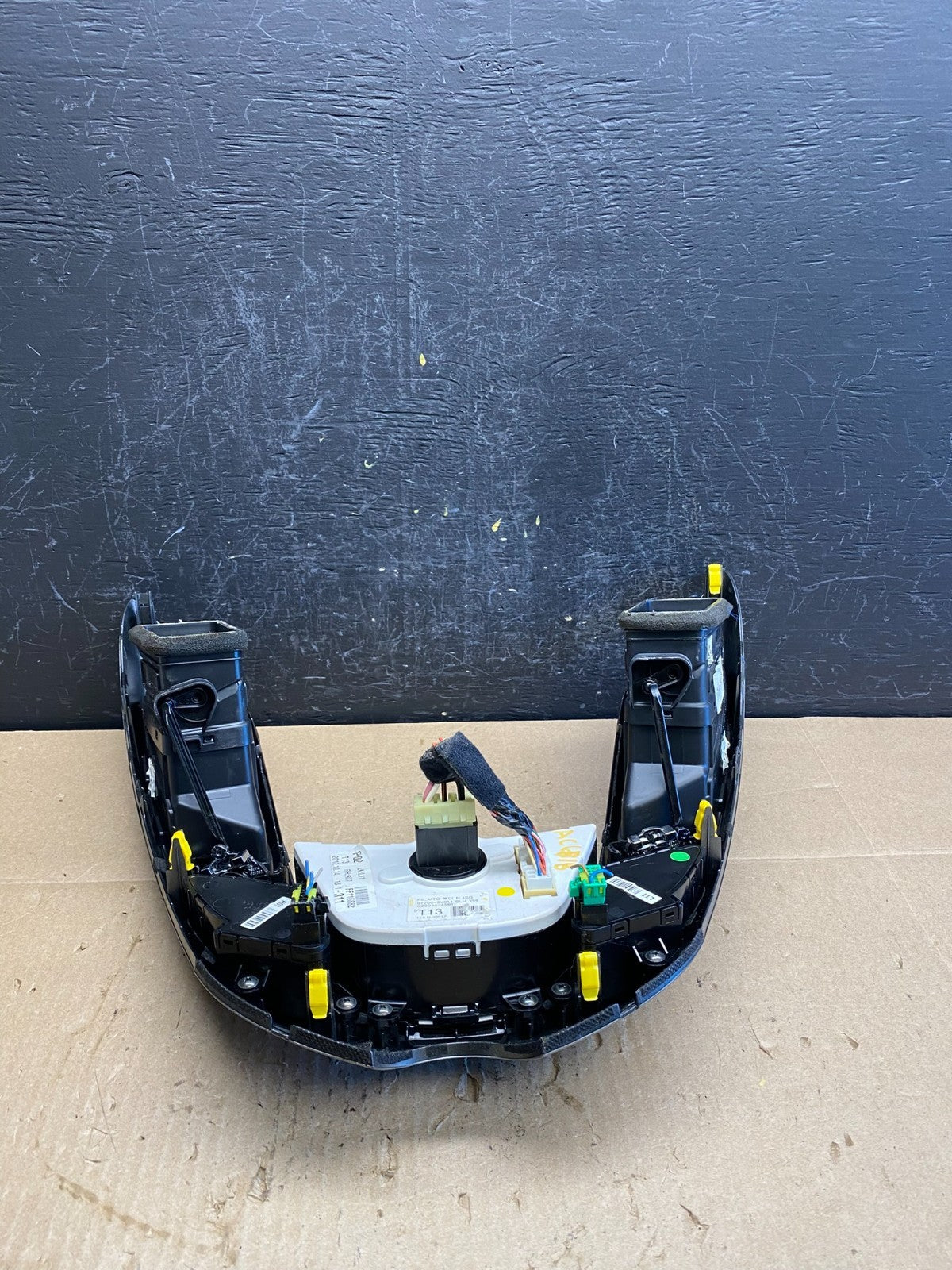 2012 - 2015 Hyundai Veloster Climate Control Panel Trim Air Vents ac9205 DG4