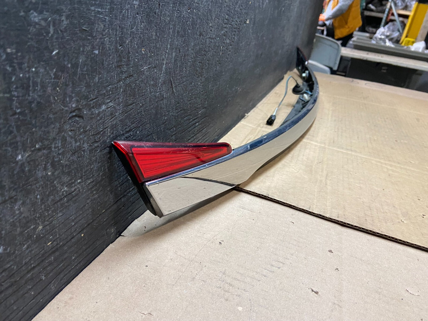 2011 2012 2013 2014 Chrysler 200 Sedan Rear Trunk Chrome Moulding  Oem i2861  DG2
