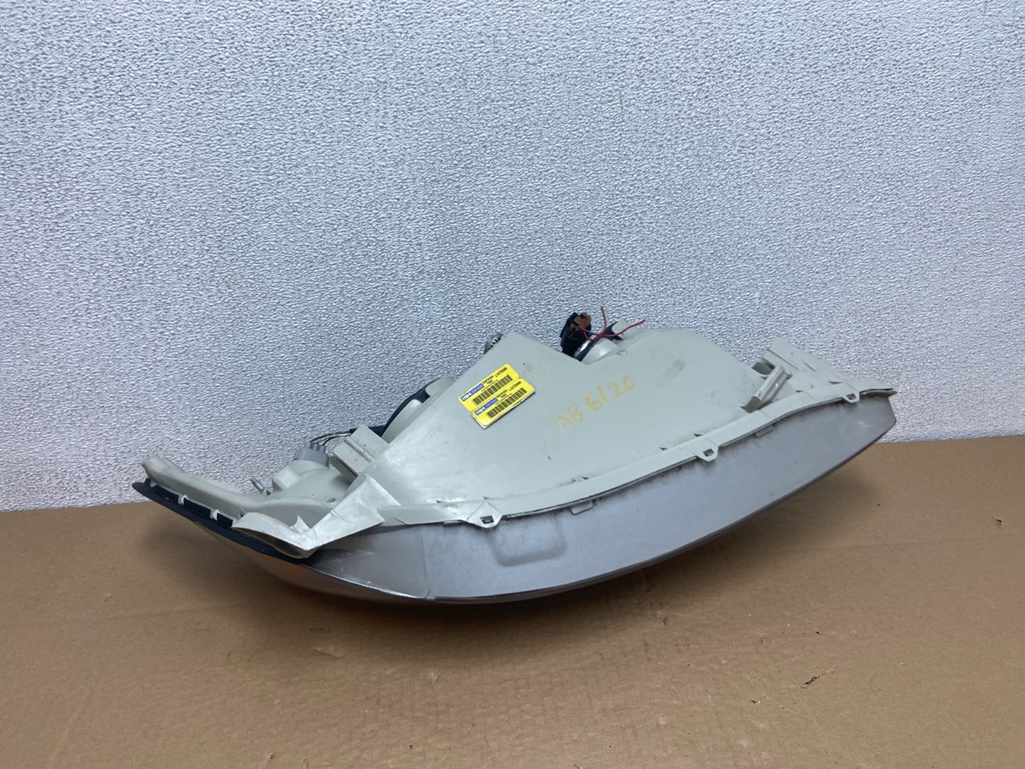 2002 2003 2004 Toyota Camry Left Driver Lh Side Halogen Headlight AB6120 DW6