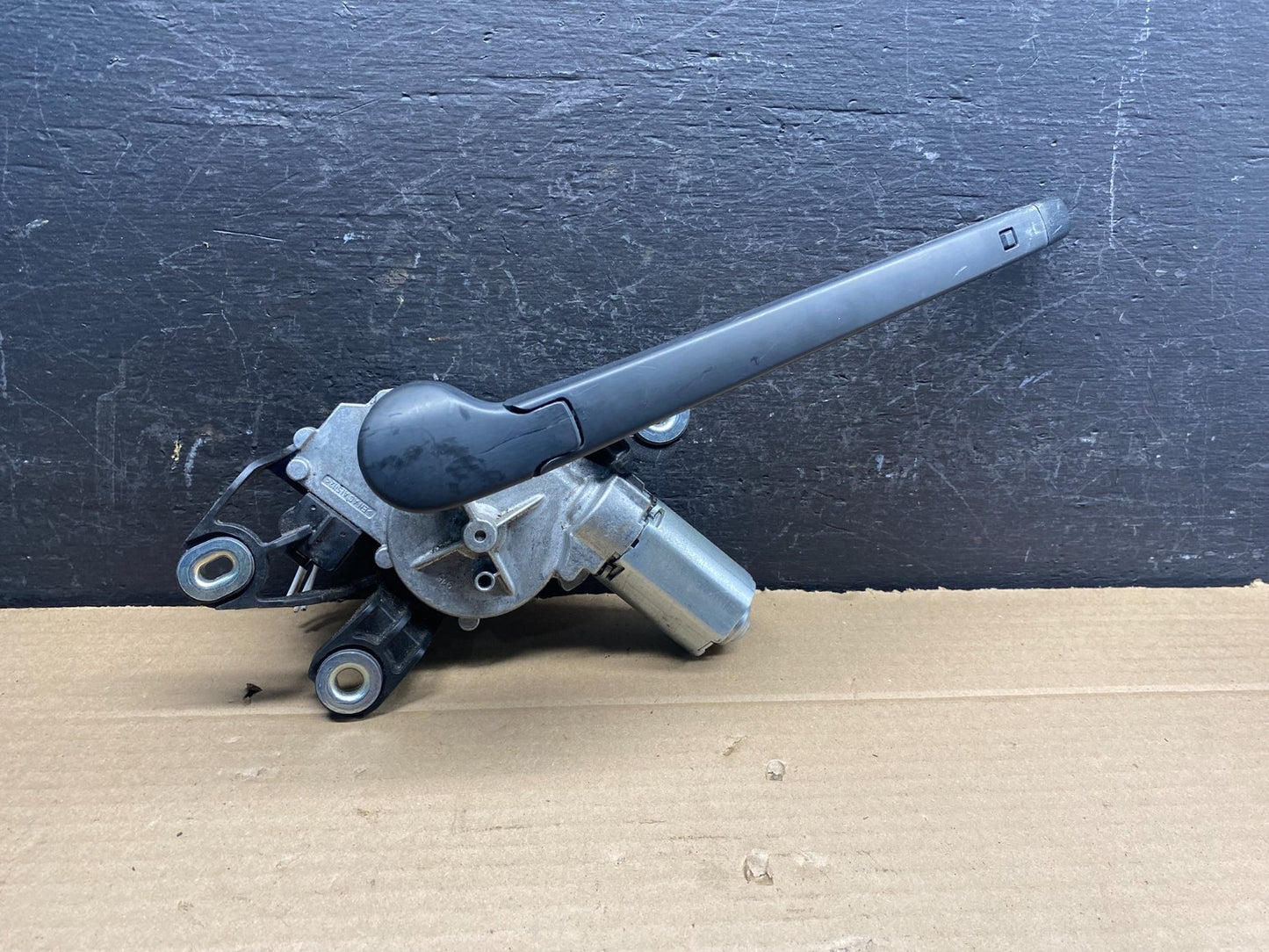 2010 to 2014 Volkswagen Golf Rear Windshield Wiper Motor ad9471 DG0