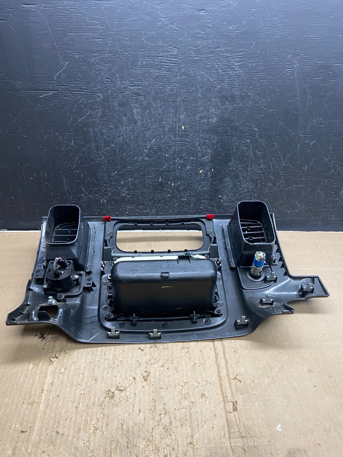2002 to 2005 Dodge Ram Radio Climate Control Dash Air Vent Bezel Trim AE2073 DG4