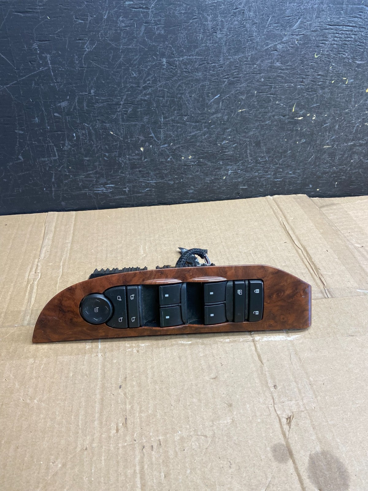 2007-2013 Chevy Suburban Tahoe Yukon Front Left Driver Window Switch AF2784 DG1