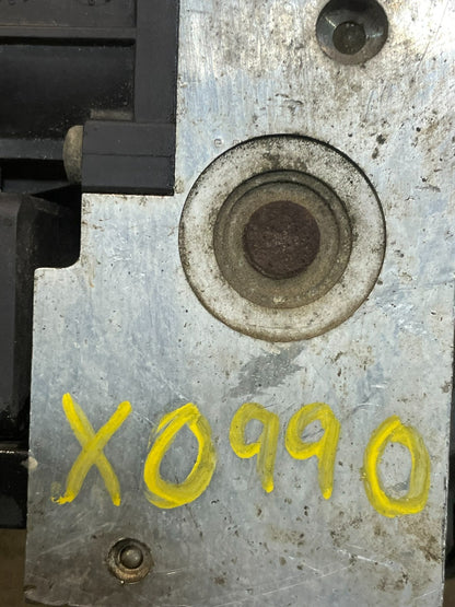 2004 2005 Dodge Durango ABS Anti Lock Brake Pump X0990 DG7