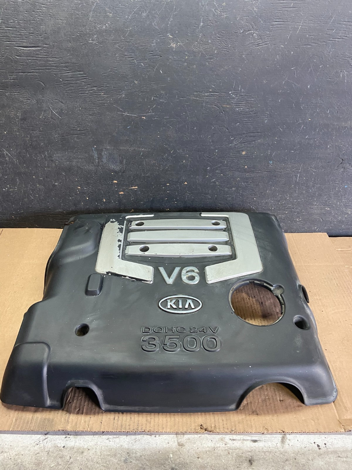 2003 to 2006 Kia Sorento 3.5L V6 Engine Motor Top Lid Cap Cover p8472 DG0