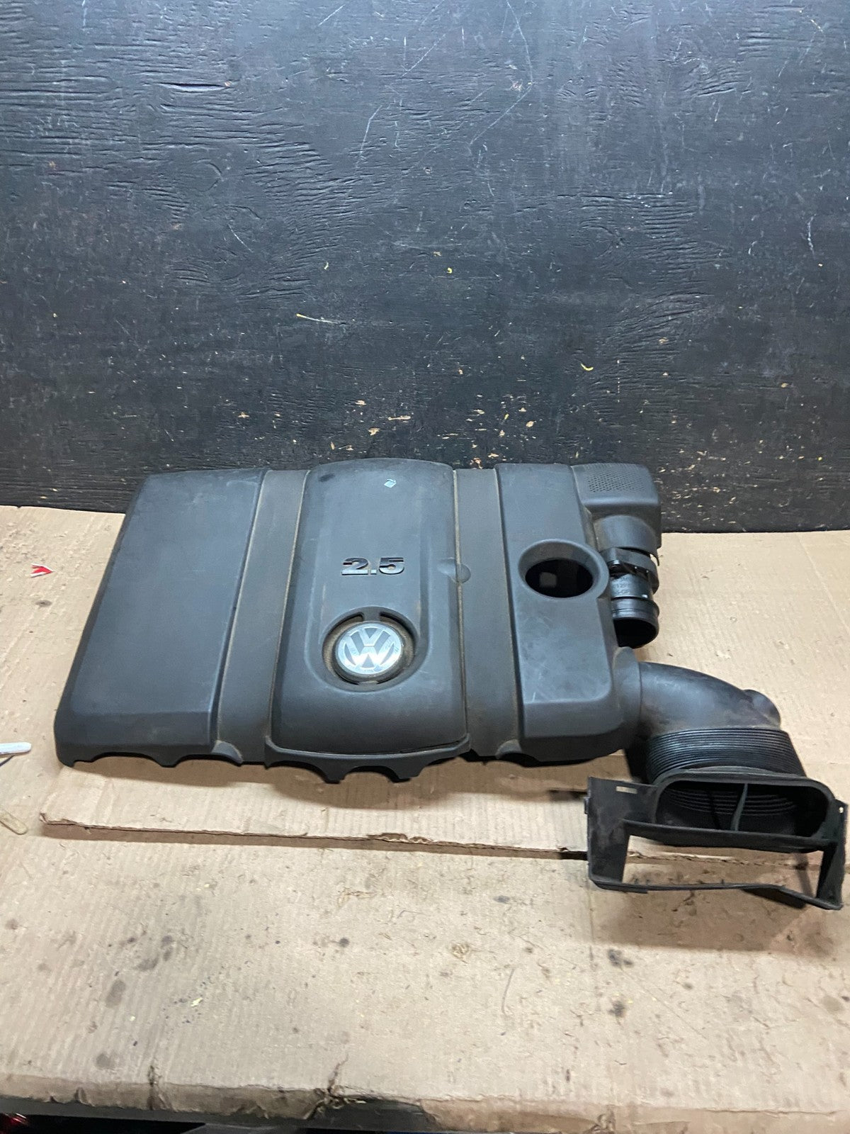 2005 - 2008 Volkswagen Jetta Beetle 2.5L Passat Engine Cover 07k129601j X7736 DG0