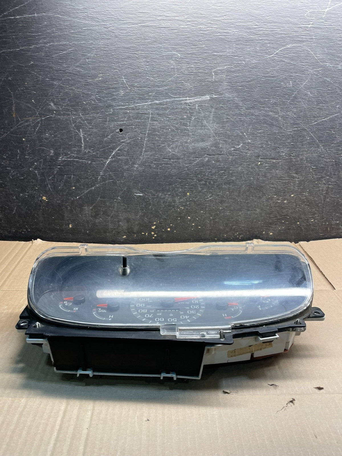 2001 - 2002 Ford Econoline E250 E350 Van Speedometer Instrument Cluster X9855 DG3