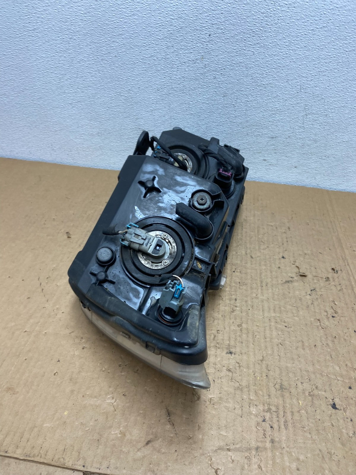 2009 to 2017 Dodge Journey Headlight Right Passenger Rh Halogen AC8253 DW6