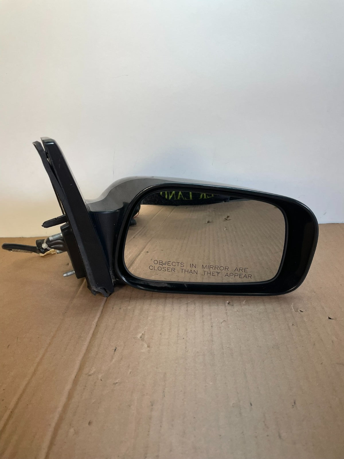 2005 to 2008 Pontiac Vibe Right Passenger RH Side View Door Mirror AG7761 DW9