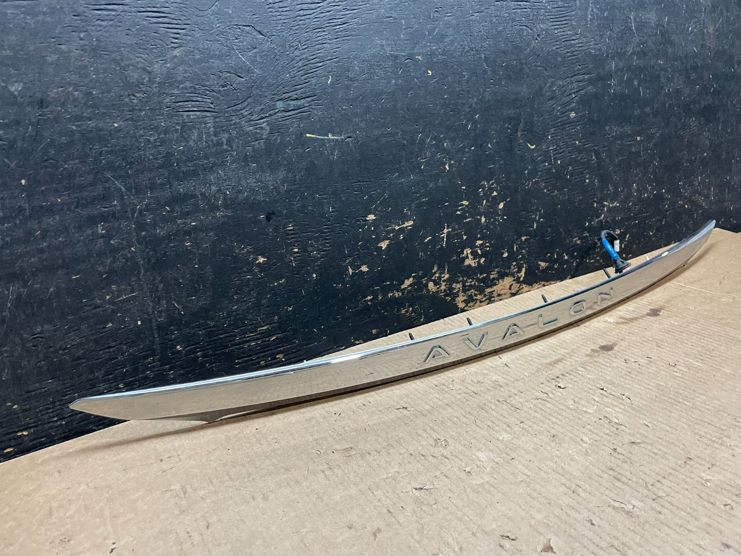 2011 2012 Toyota Avalon Rear Trunk Lid Chrome Trim Molding Panel Y9564 PS1