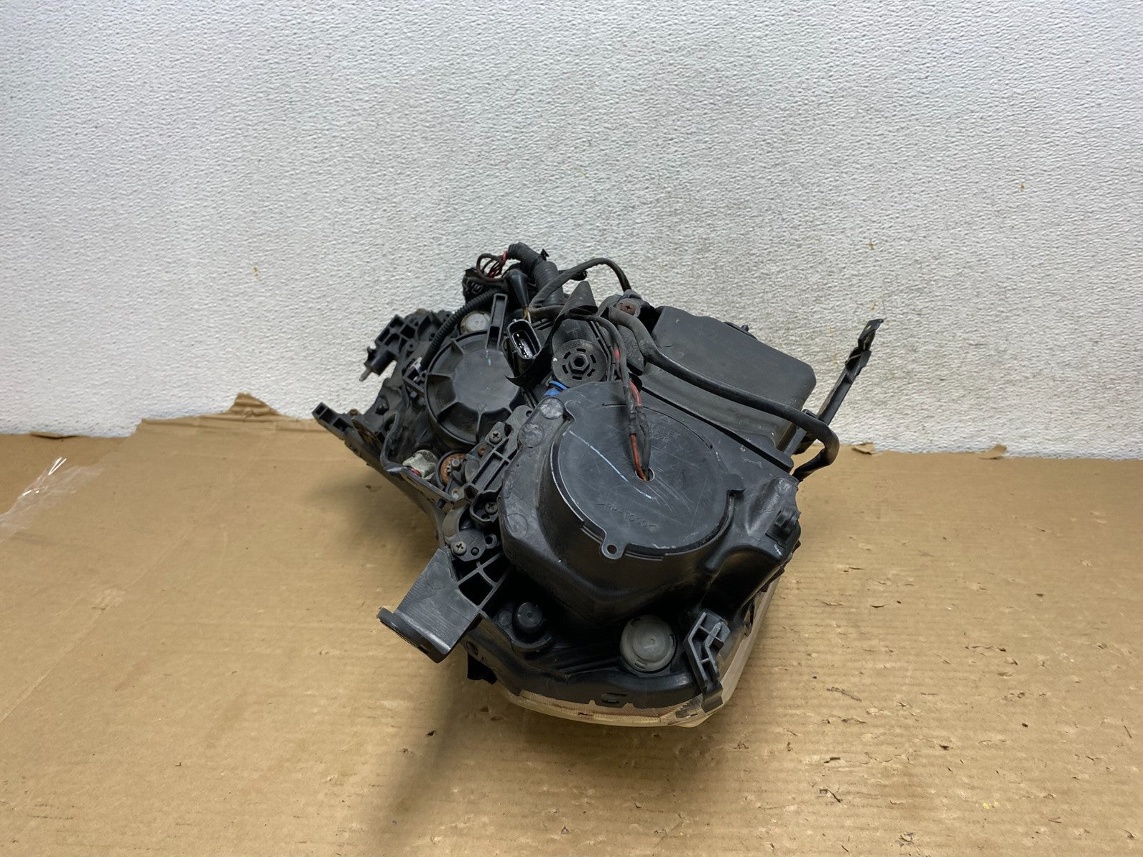 2006 to 2010 Infiniti M35 Left Driver Side Hid Xenon Headlight AG9268 DW10