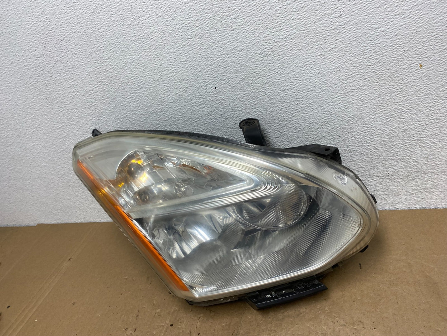 2009-2013 Nissan Rogue Right Passenger Xenon HID Headlight AC5794 DW1