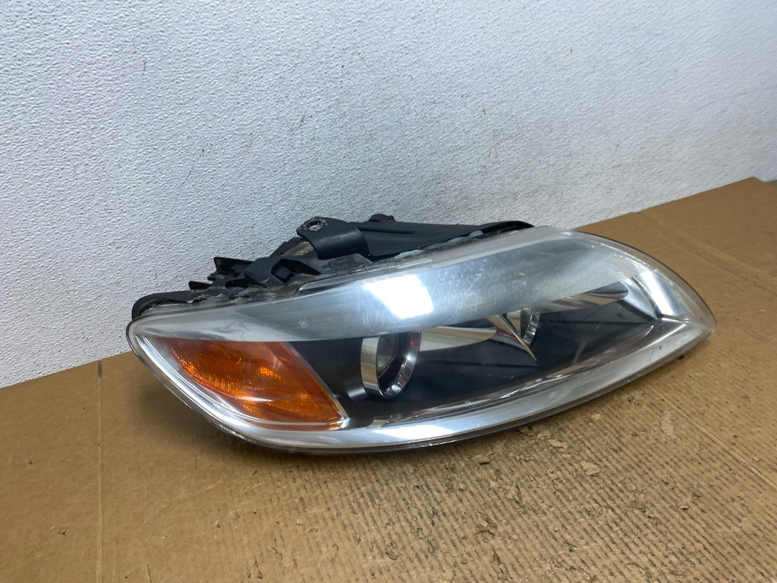 2007- 2009 Audi Q7 Right Passenger RH Side Xenon Hid Headlight AE2840 DW2