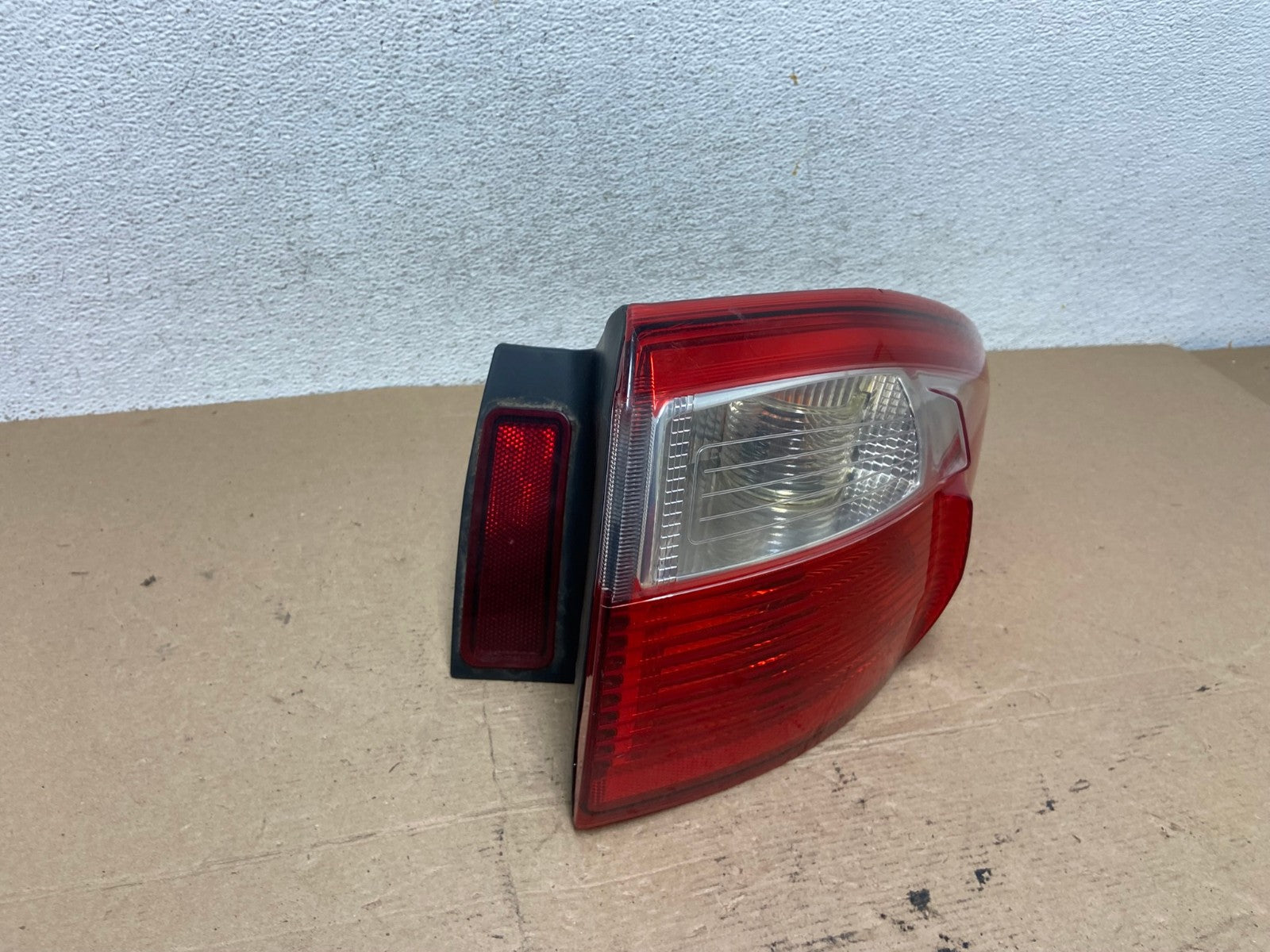 2013 to 2016 Ford C-Max Right Passenger RH Side Tail light AF4543 LK2