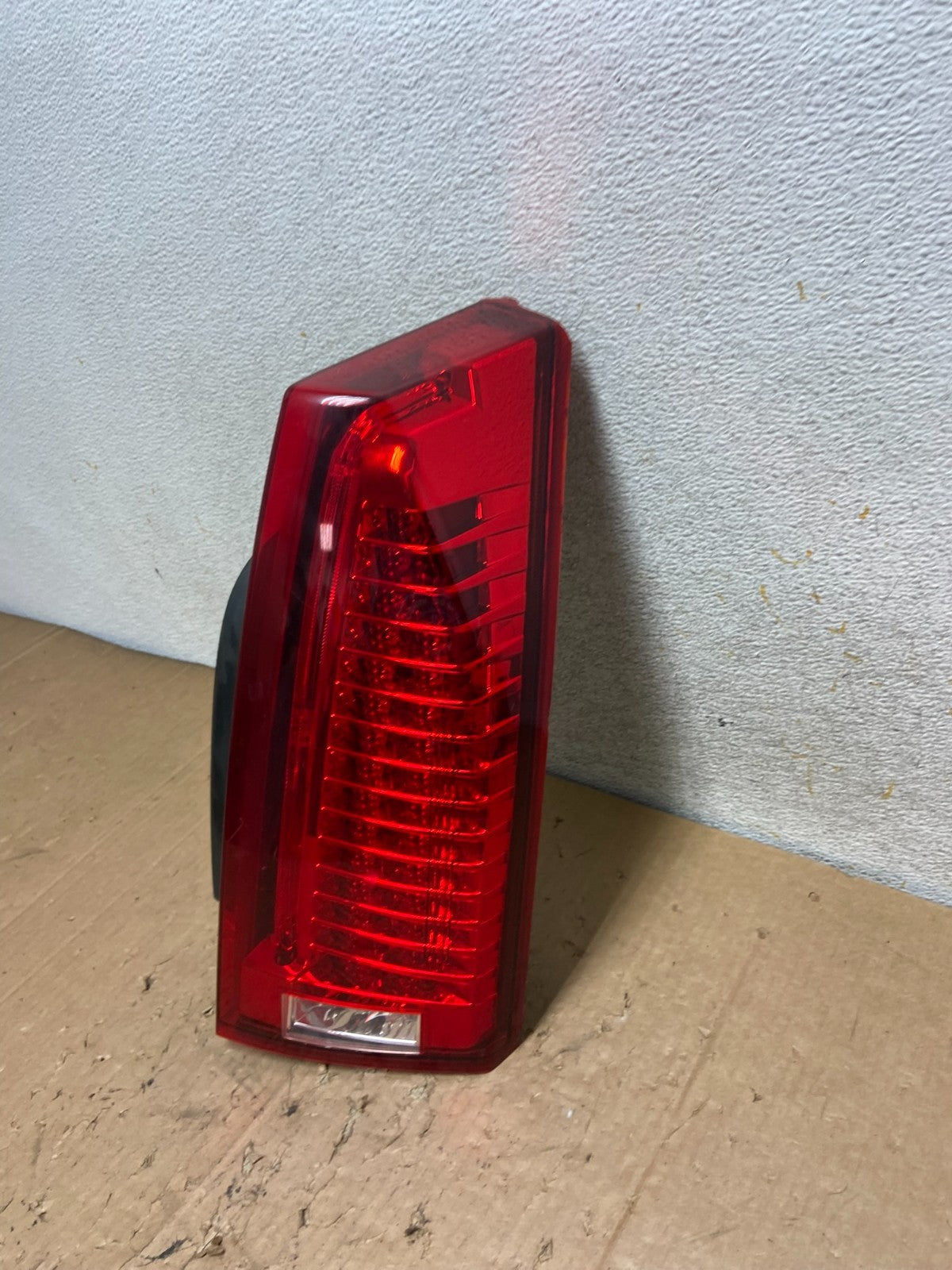 2008 to 2013 Cadillac CTS Right Passenger Side Led Side Tail light AI9267 LK1