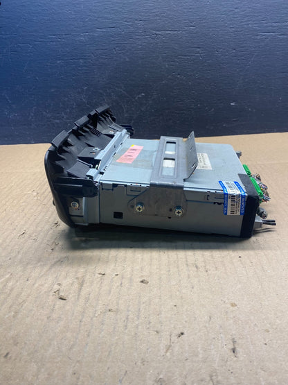 2005 to 2010 Honda Odyssey Am Fm Cd Player Radio Receiver AC2536 MS1