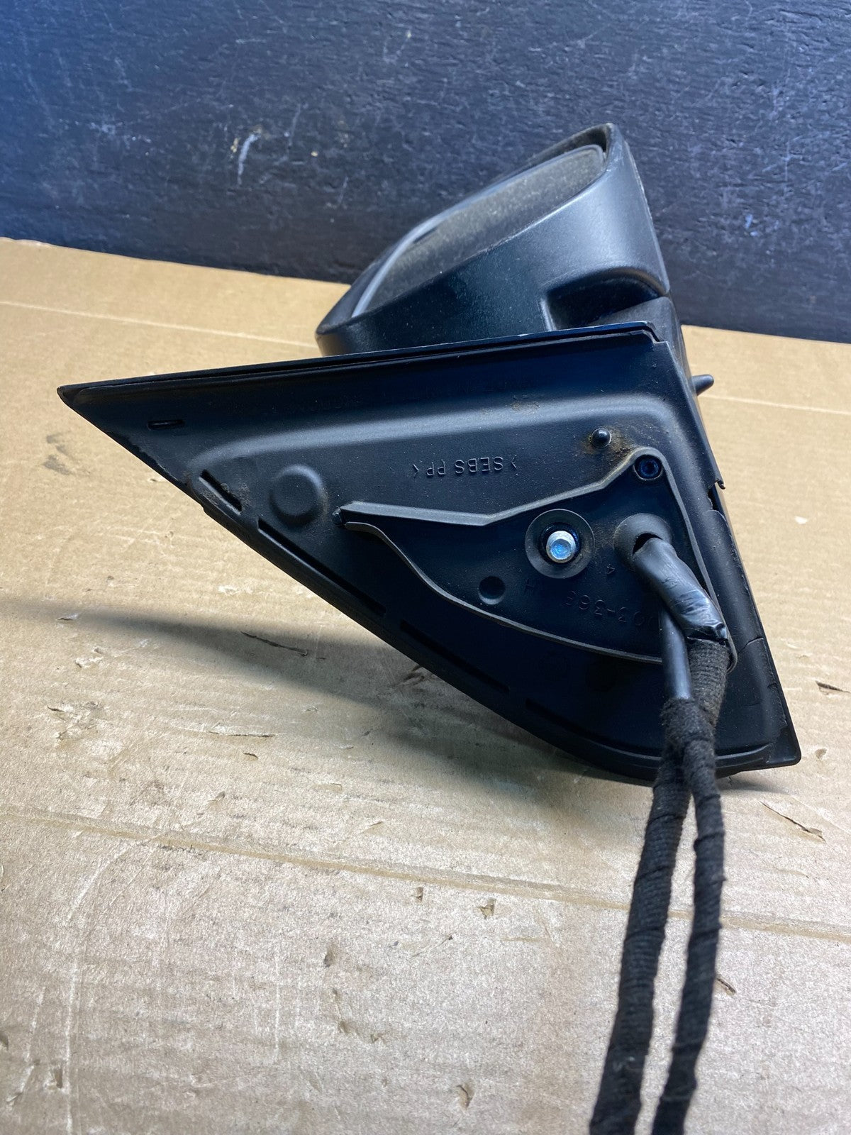 2003 to 2006 Volvo XC90 Right Passenger Side View Door Mirror AD6627 DW4