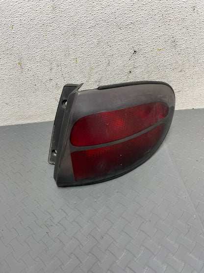 1998 - 1999 Ford Taurus Wagon Right Passenger RH Side Tail Light A3952 DG1 Oem0