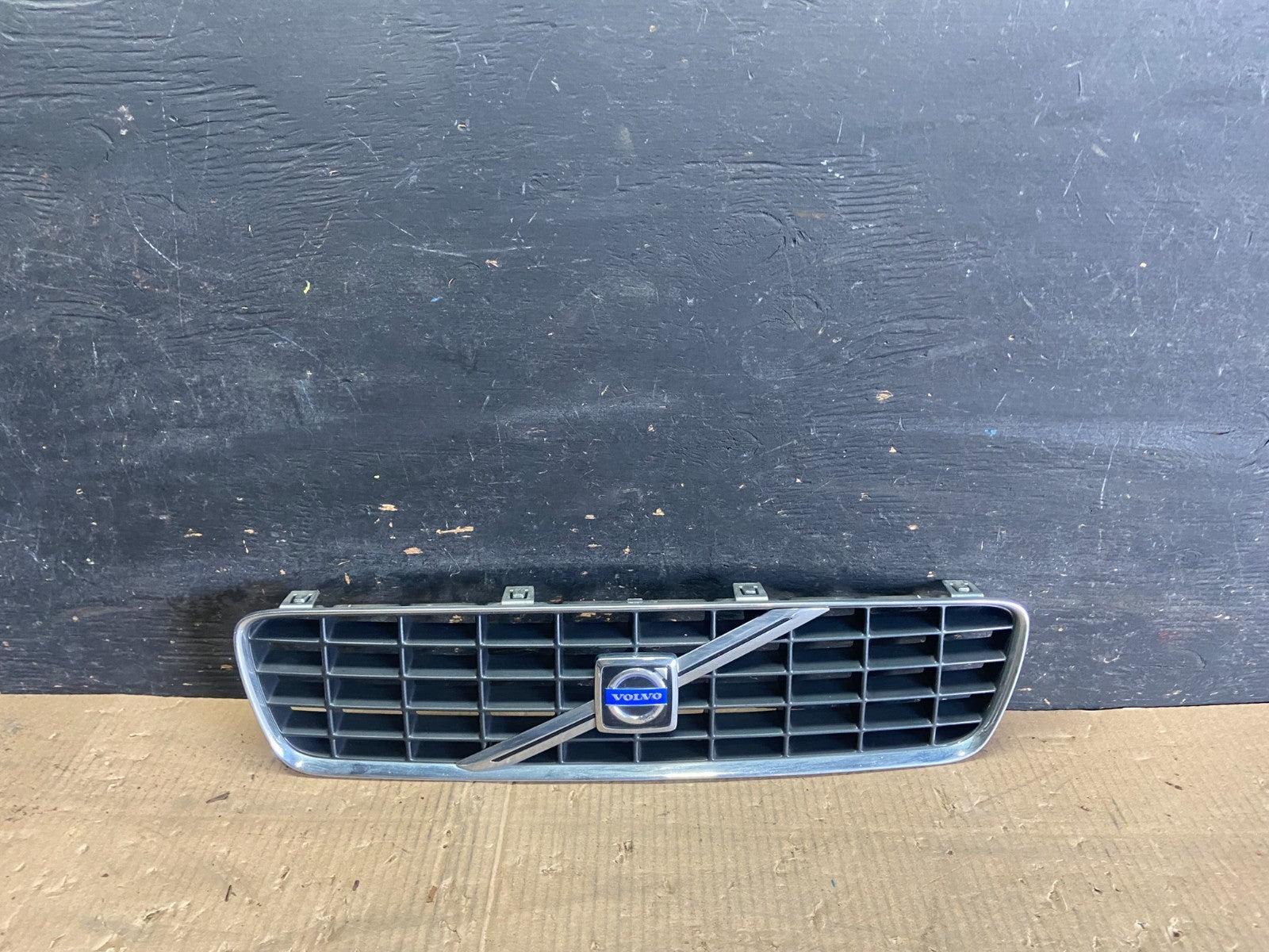 2001 to 2004 Volvo S60 Front Upper Grill Grille Oem R5542 DG0