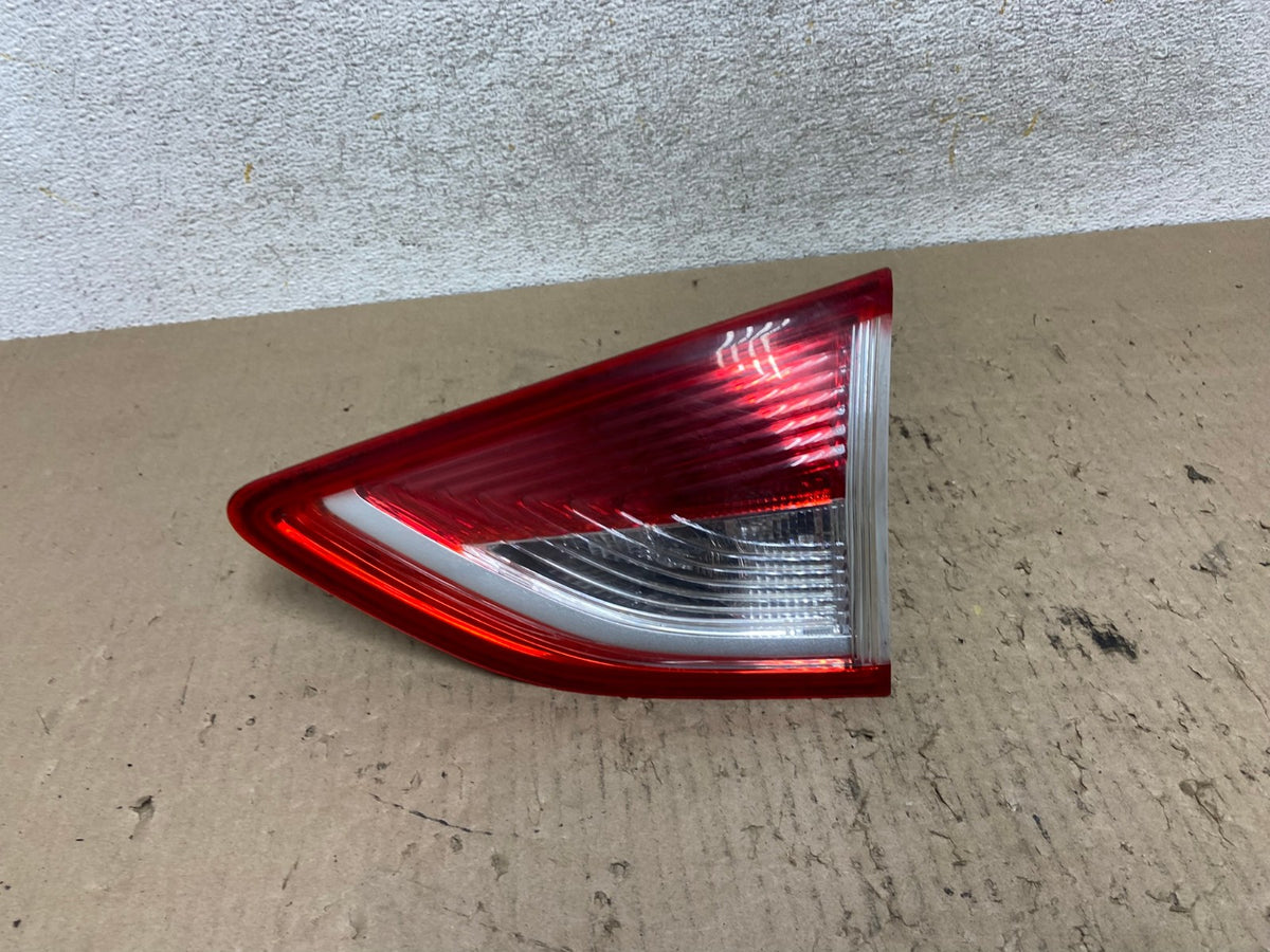 2013 to 2016 Ford Escape Right Passenger RH Side Inner Tail Light AI2539 LK0