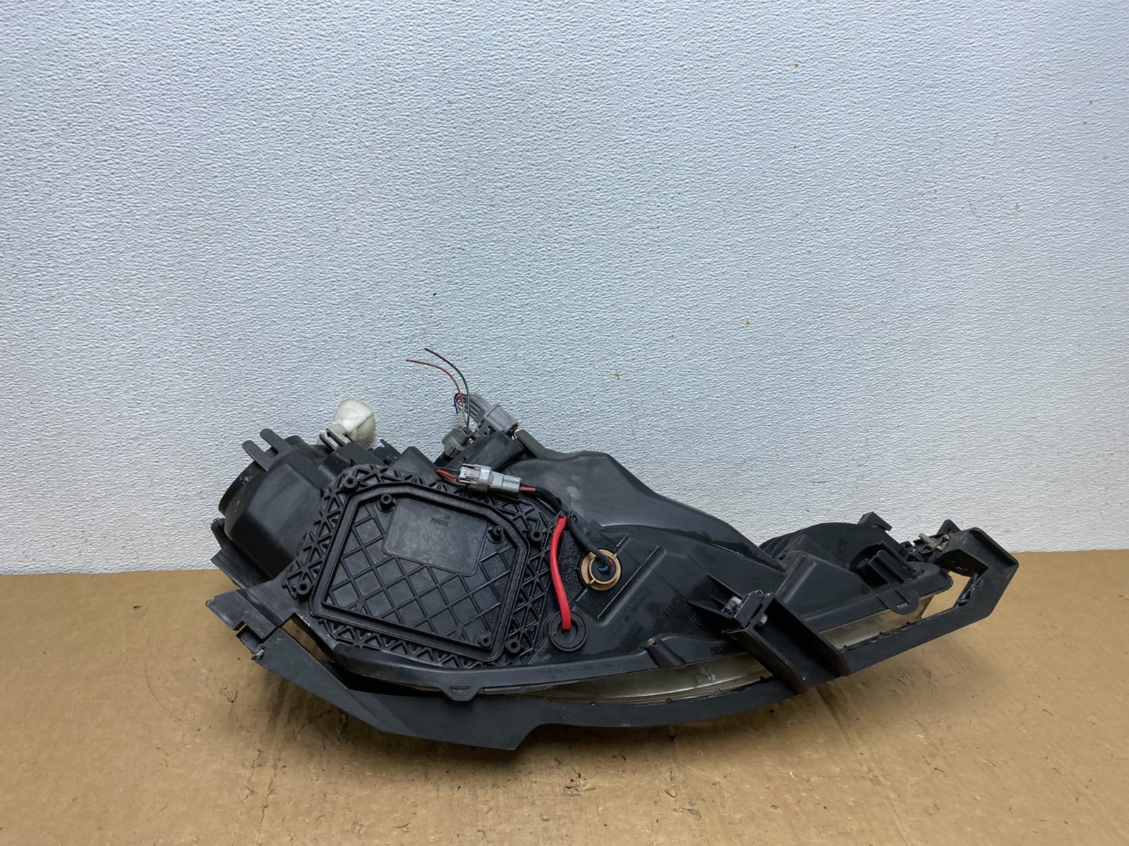 2009 - 2010 Mazda 6 Left Driver LH Side Halogen Headlight AD0557 DW7
